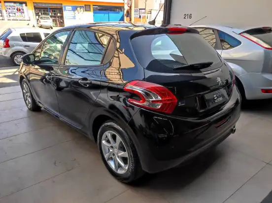 PEUGEOT-208-1.6 ALLURE 16V FLEX 4P AUTOMÁTICO PEUGEOT-208-2015
