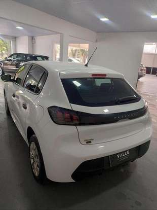PEUGEOT-208-2023