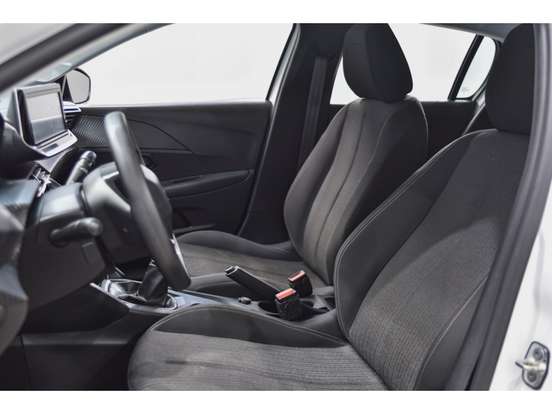 PEUGEOT-208-2024