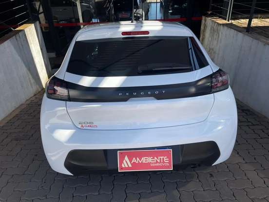 PEUGEOT-208-2022