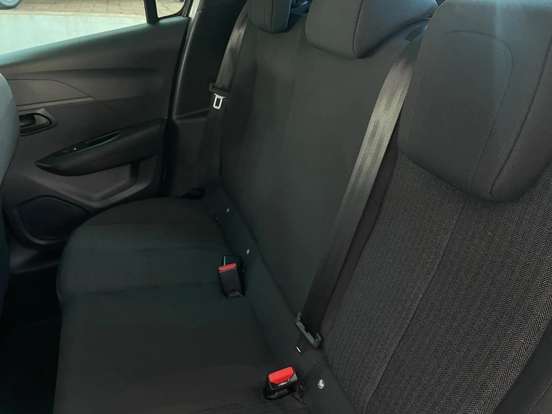 PEUGEOT-208-2022