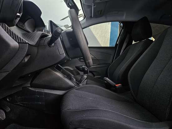 PEUGEOT-208-2023