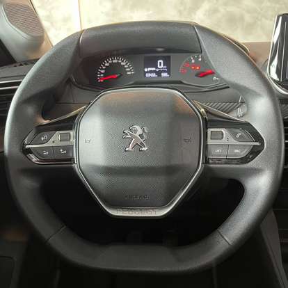 PEUGEOT-208-2023