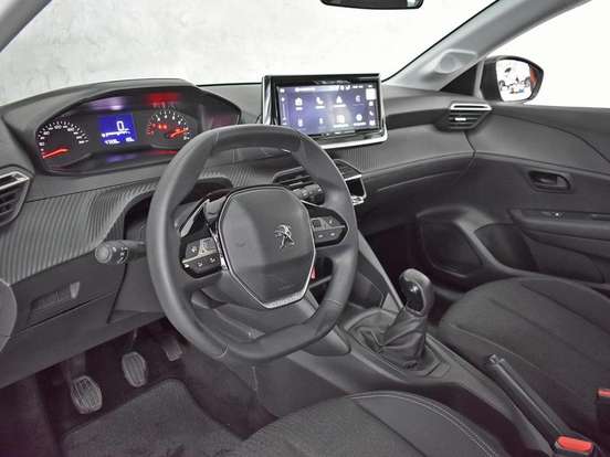 PEUGEOT-208-2023