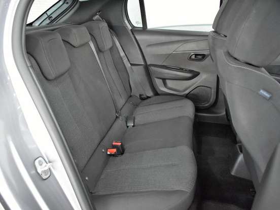 PEUGEOT-208-2023