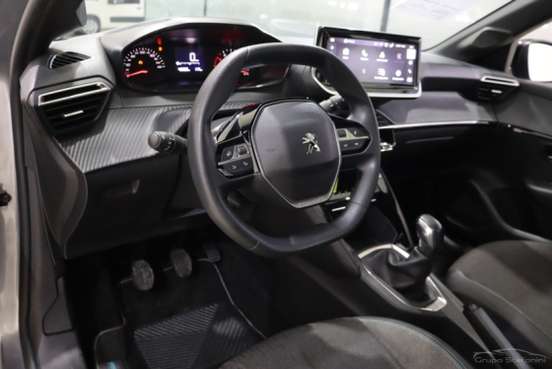 PEUGEOT-208-2023