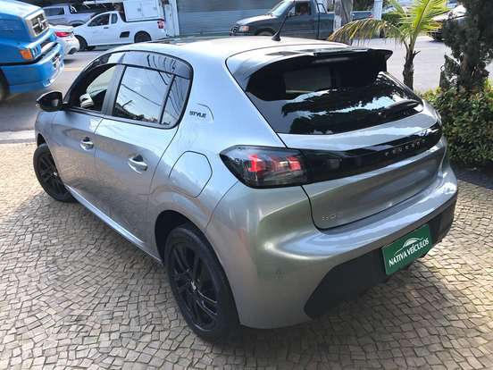 PEUGEOT-208-2023