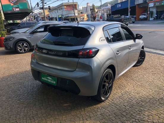 PEUGEOT-208-2023