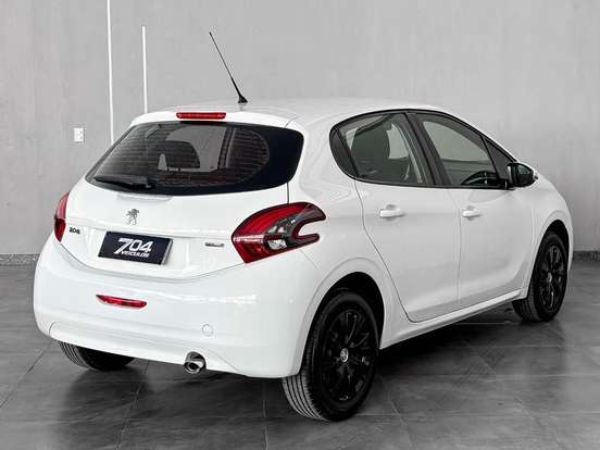 PEUGEOT-208-2017