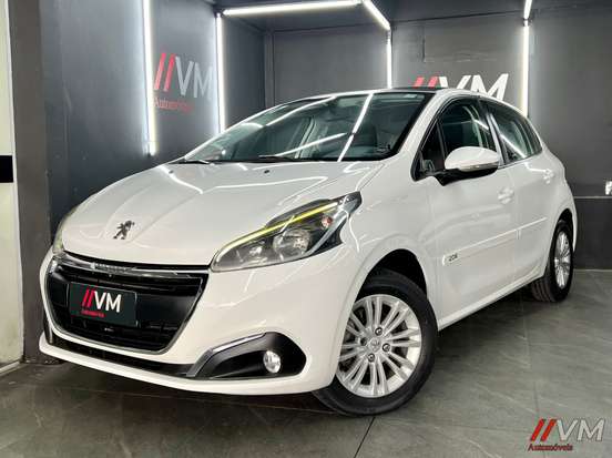 PEUGEOT-208-2016