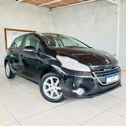 PEUGEOT-208-2015