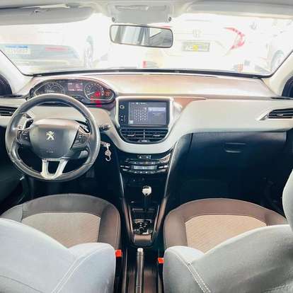 PEUGEOT-208-2015