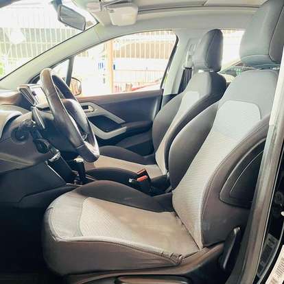PEUGEOT-208-2015