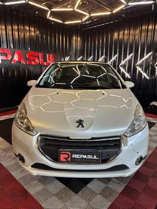 PEUGEOT-208-1.6 GRIFFE 16V FLEX 4P AUTOMÁTICO PEUGEOT-208-2015