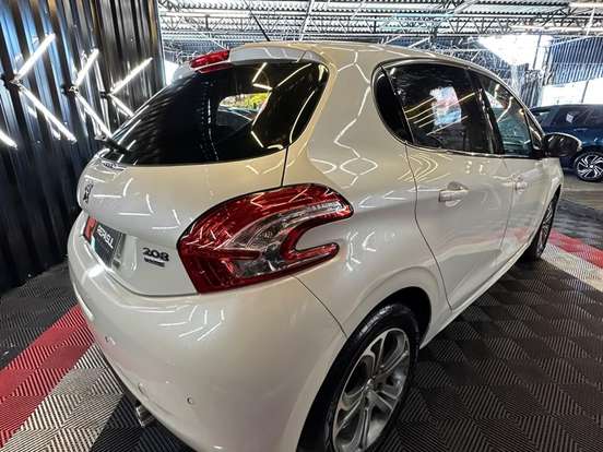 PEUGEOT-208-1.6 GRIFFE 16V FLEX 4P AUTOMÁTICO PEUGEOT-208-2015