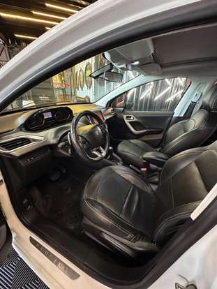 PEUGEOT-208-1.6 GRIFFE 16V FLEX 4P AUTOMÁTICO PEUGEOT-208-2015