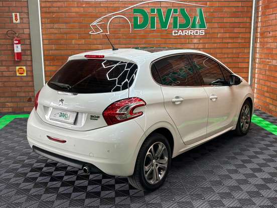 PEUGEOT-208-2014