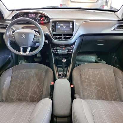 PEUGEOT-208-2015