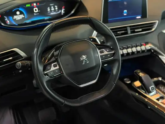 PEUGEOT-3008-1.6 GRIFFE THP 16V GASOLINA 4P AUTOMÁTICO PEUGEOT-3008-2017