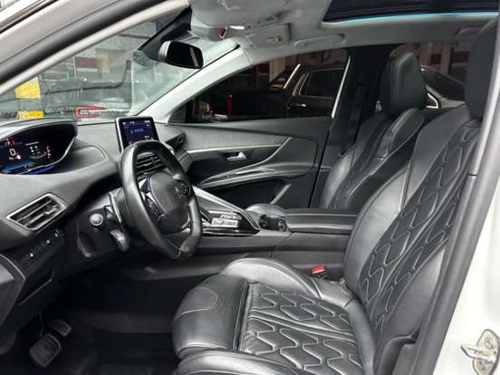 PEUGEOT-3008-2022