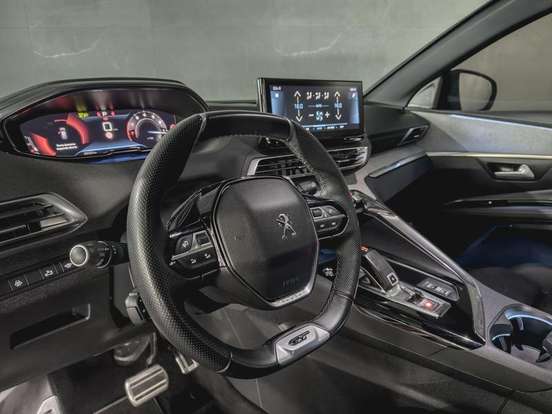 PEUGEOT-3008-2021