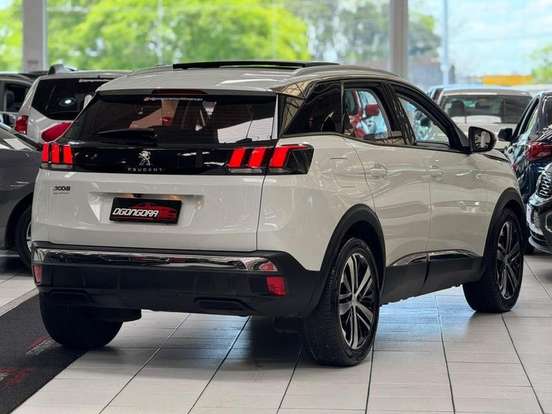 PEUGEOT-3008-2017