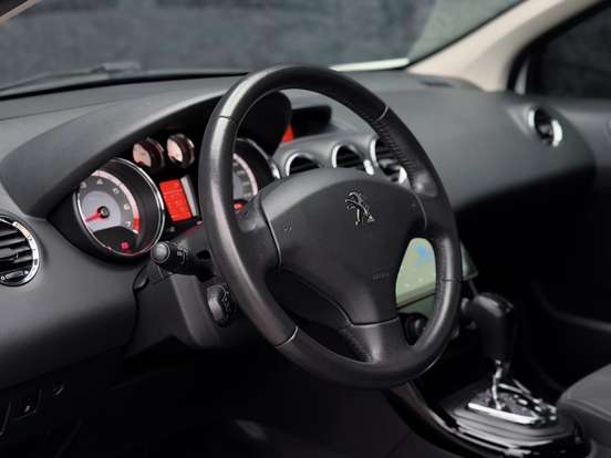 PEUGEOT-308-1.6 ALLURE BUSINESS THP 16V FLEX 4P AUTOMÁTICO PEUGEOT-308-2018