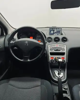 PEUGEOT-408-2015