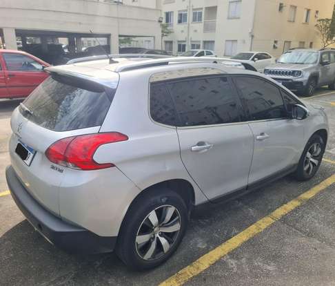 PEUGEOT-2008-2017