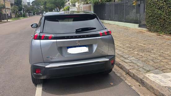 PEUGEOT-2008-2023