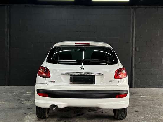 PEUGEOT-207-1.4 XR 8V FLEX 4P MANUAL PEUGEOT-207-2010