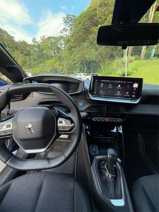 PEUGEOT-208-2024