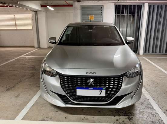 PEUGEOT-208-2021