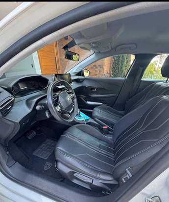 PEUGEOT-208-2022