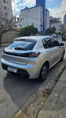 PEUGEOT-208-2021