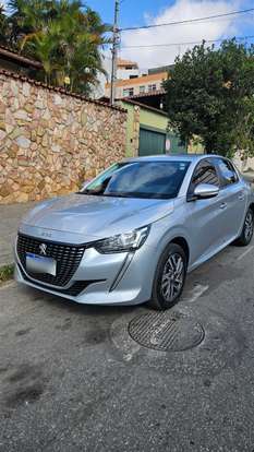 PEUGEOT-208-2021