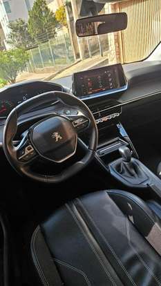 PEUGEOT-208-2021