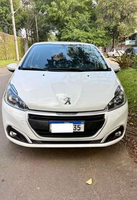 PEUGEOT-208-2018
