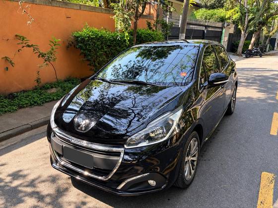 PEUGEOT 208 1.6 GRIFFE 16V FLEX 4P AUTOMÁTICO