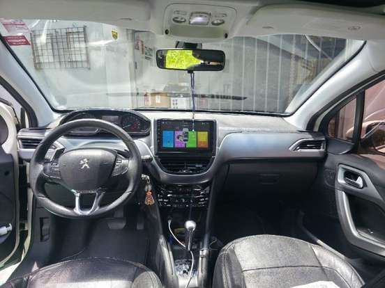 PEUGEOT-208-2014