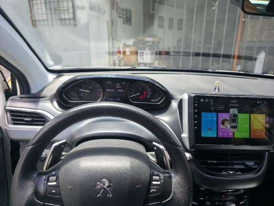 PEUGEOT-208-2014