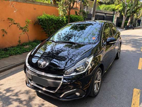 PEUGEOT-208-2017