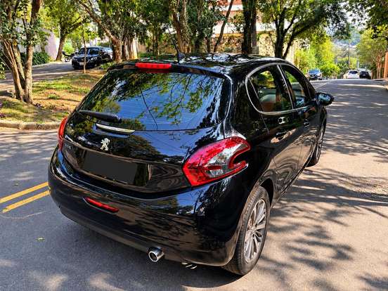 PEUGEOT-208-1.6 GRIFFE 16V FLEX 4P AUTOMÁTICO PEUGEOT-208-2017