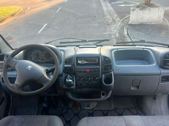 PEUGEOT-BOXER-2012