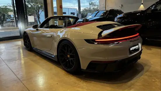 PORSCHE-911-2024