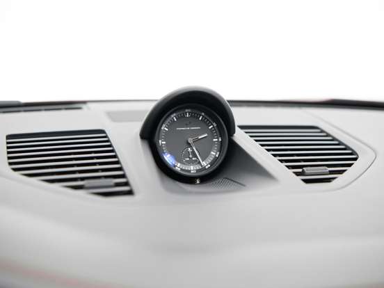 PORSCHE-911-2023