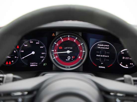 PORSCHE-911-2023