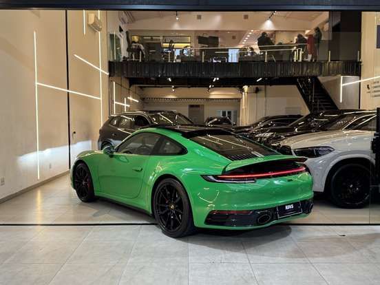 PORSCHE-911-2022