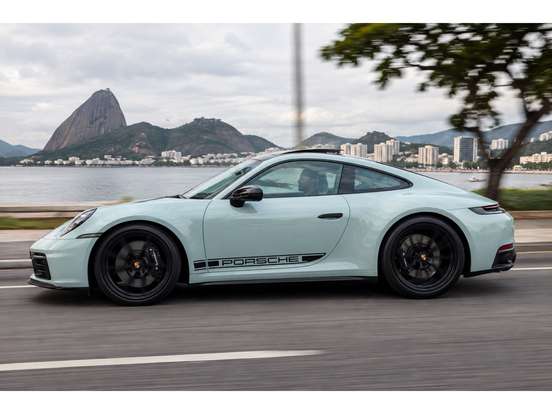 PORSCHE-911-3.6 24V H6 T-HYBRID CARRERA GTS PDK PORSCHE-911-2025
