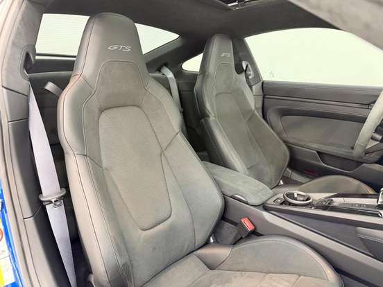 PORSCHE-911-2025